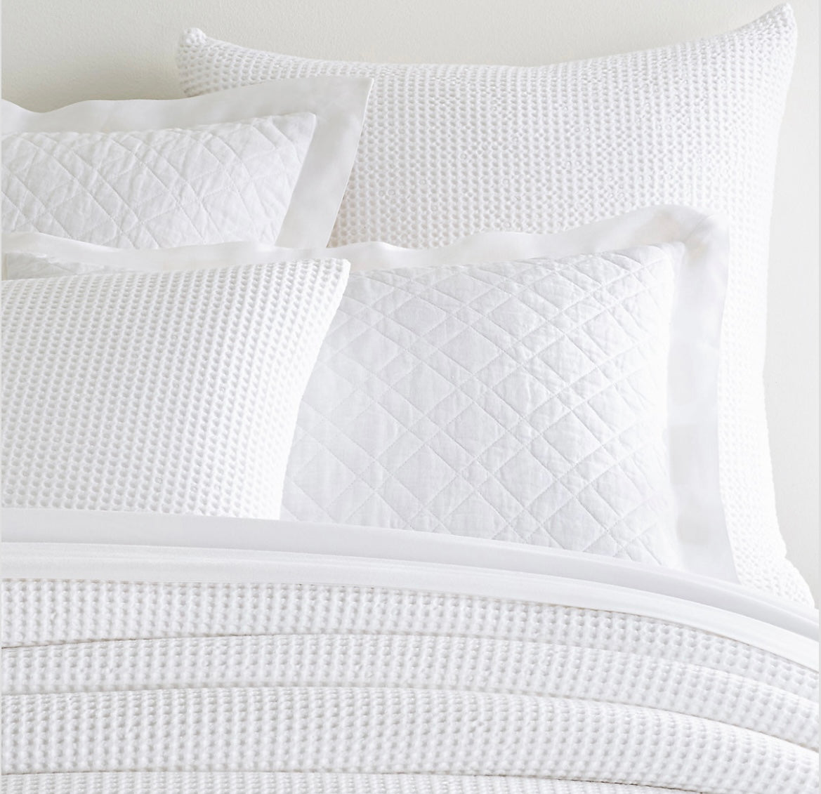 Bubble White Matelassé Sham Standard