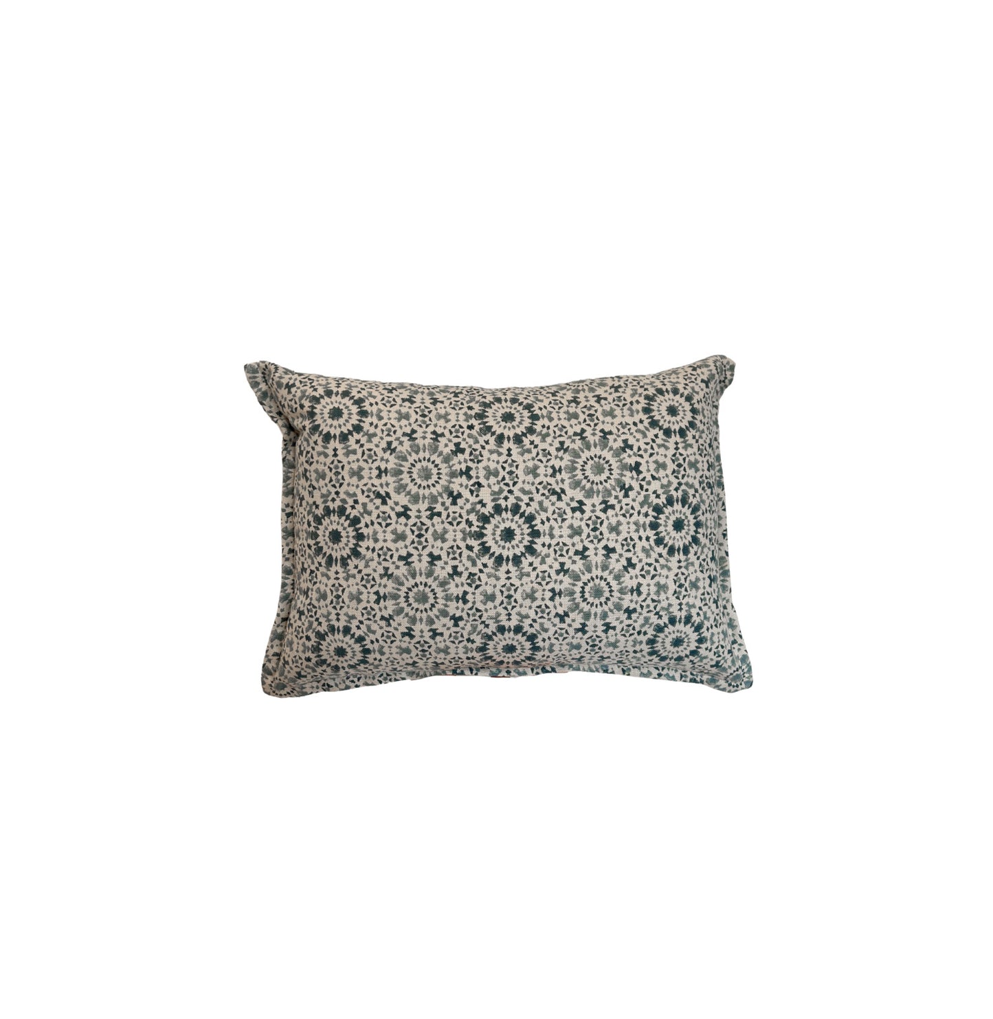 THE COASTAL THROW PILLOW COVER