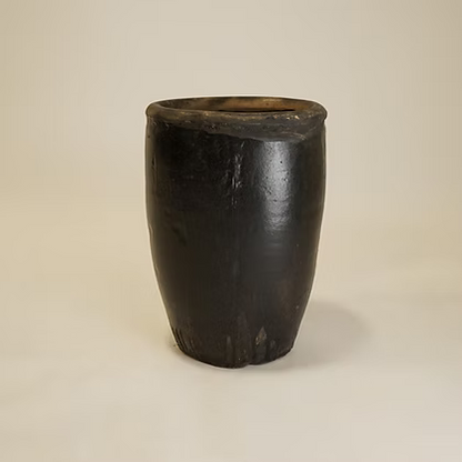 Hughes Vintage Pot
