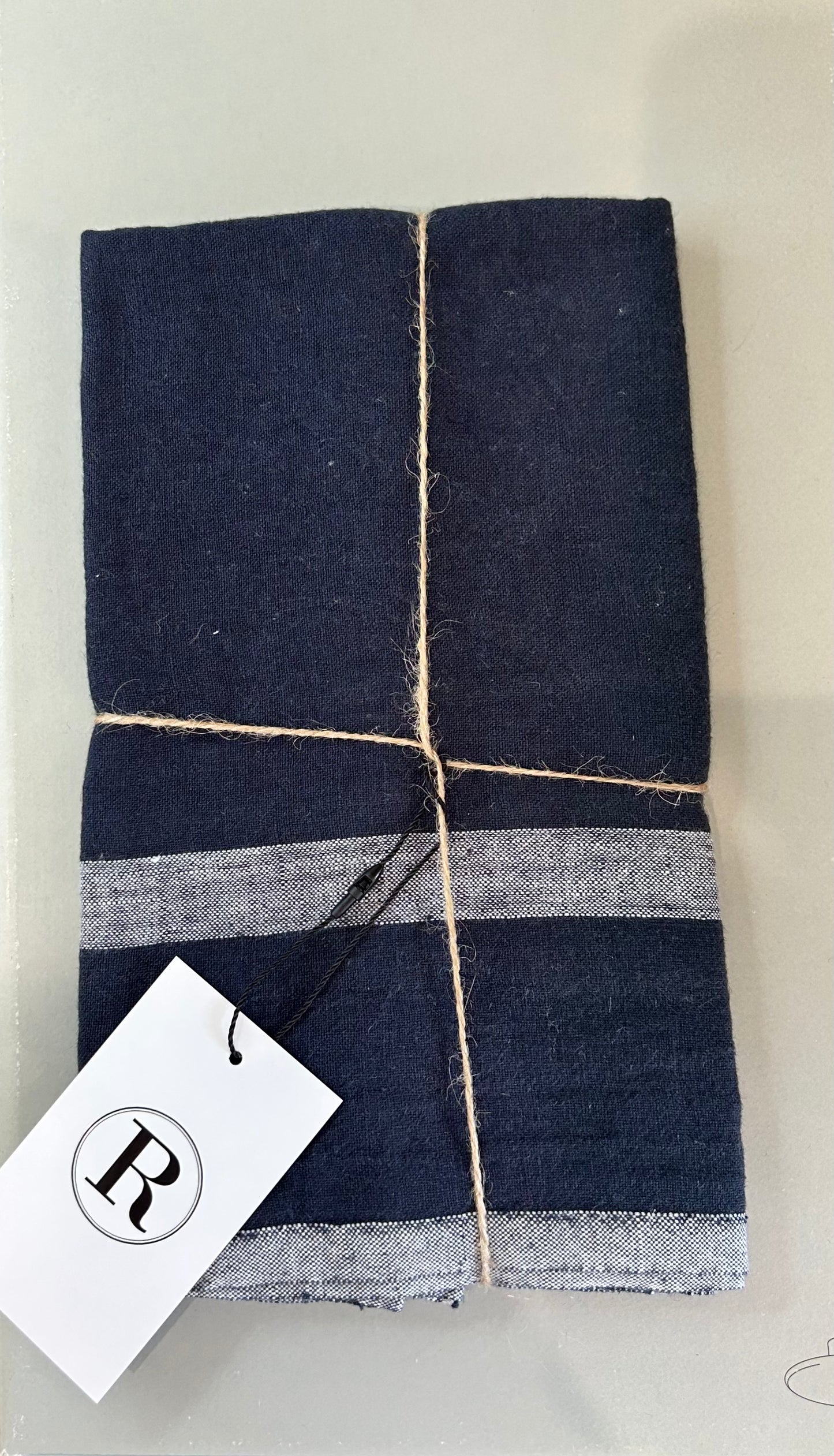CARAVAN VINTAGE LINEN INDIGO/ WHITE TEA TOWELS (SET OF 2)