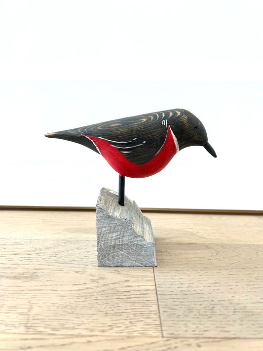 HAND CARVED & HAND PAINTED FOLK ART BIRD #16