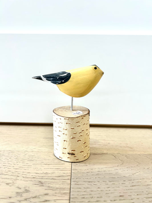 HAND CARVED & HAND PAINTED FOLK ART BIRD #14