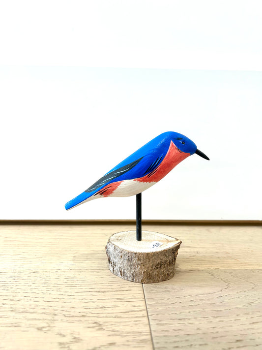 HAND CARVED & HAND PAINTED FOLK ART BIRD #18