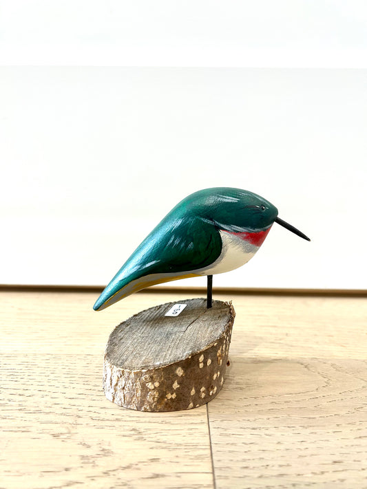 HAND CARVED & HAND PAINTED FOLK ART BIRD #21