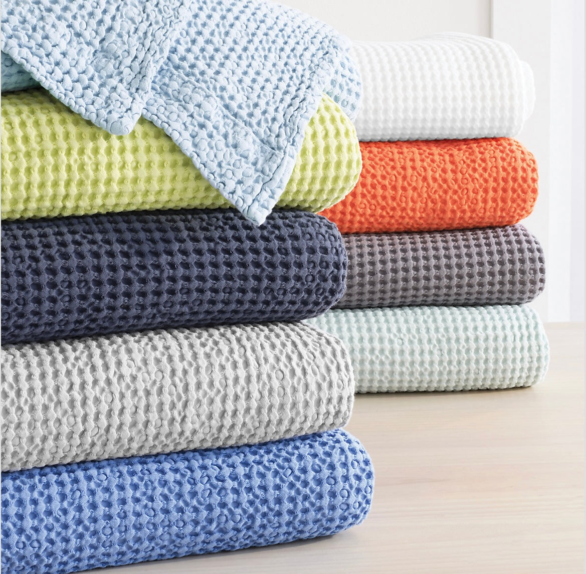 Bubble White Matelassé Coverlet Queen