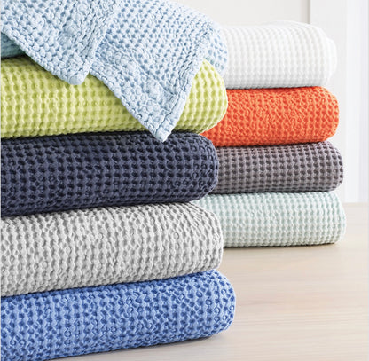 Bubble White Matelassé Coverlet Queen