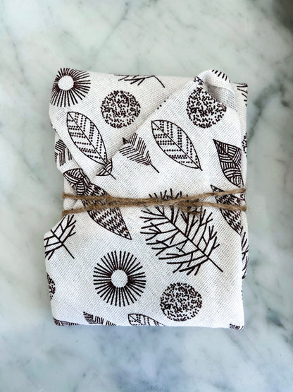 HANDMADE HAND TIE BREAD BAG - LEAF